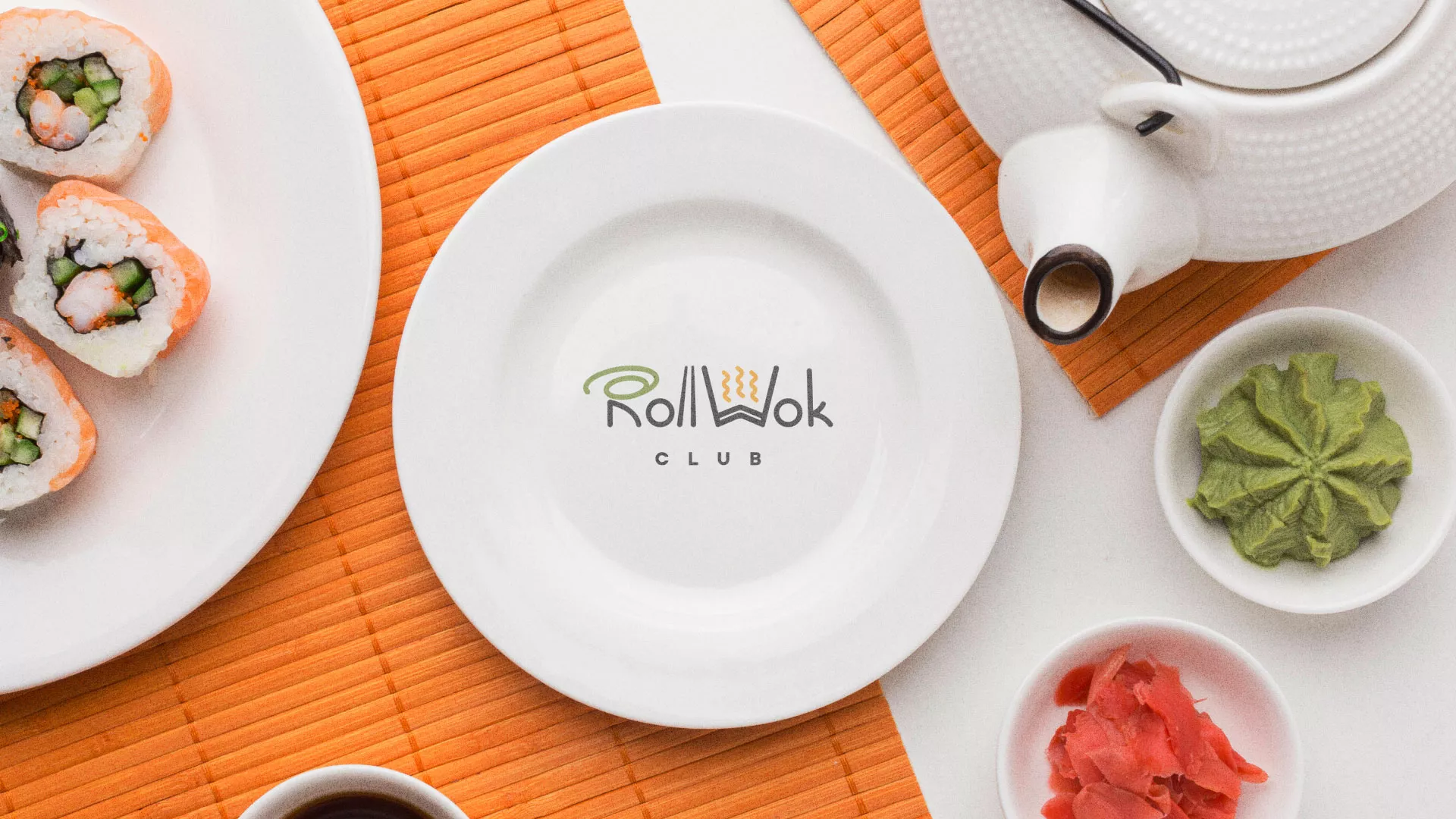 Разработка логотипа и фирменного стиля суши-бара «Roll Wok Club» в Западной Двине